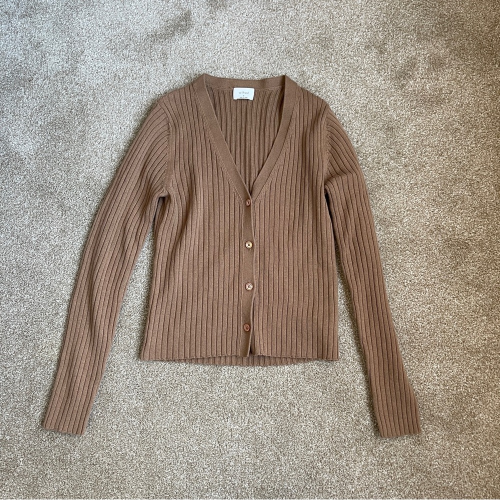 NEVER WORN Aritzia top